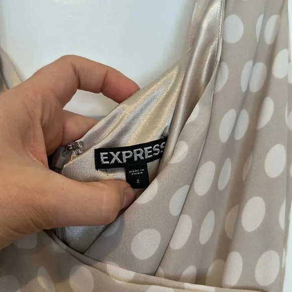 Express Polka Dot Faux Wrap Dress White Beige Tan Casual Party Work Sz 2 - Picture 4 of 8